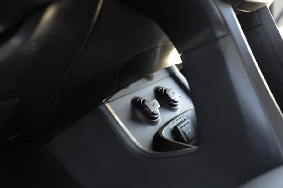  Hyundai Santa Fe 2013 года  (фото 13 из 108)